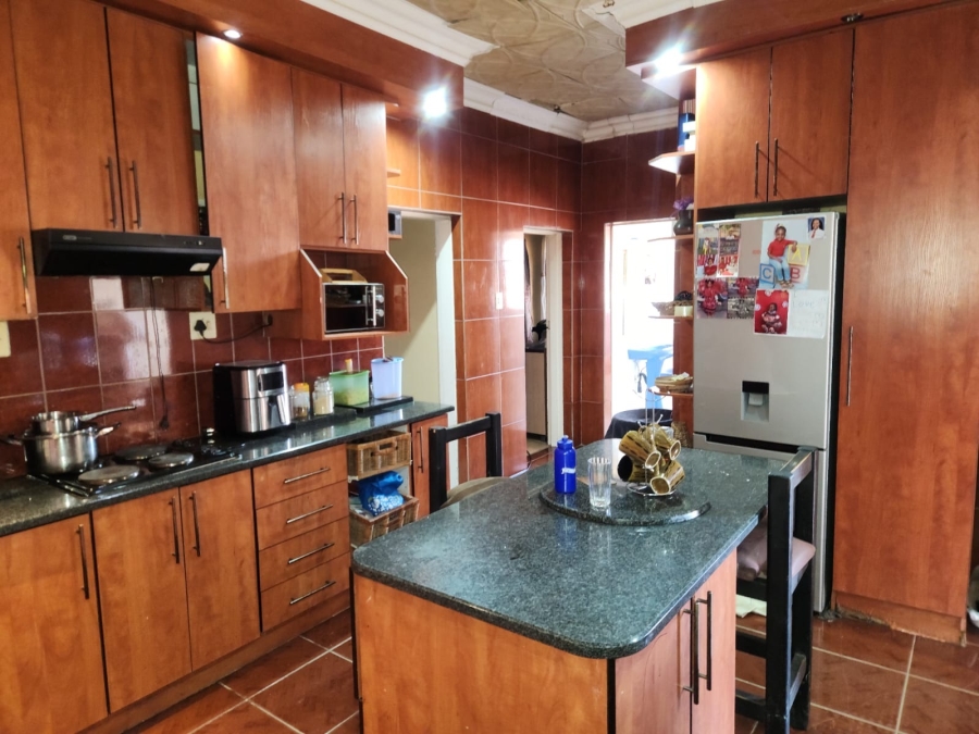 4 Bedroom Property for Sale in Rustenburg North North West